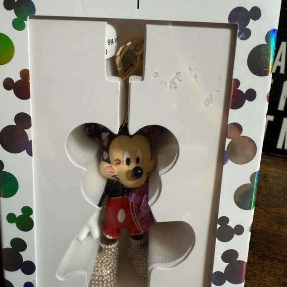 Disney x BaubleBar Valentine’s Day Mickey Mouse bag charm - Picture 5 of 5